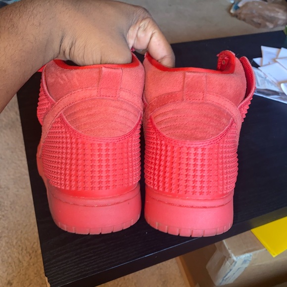 Nike Yeezy Red October Dunk High - Picture 4 of 5